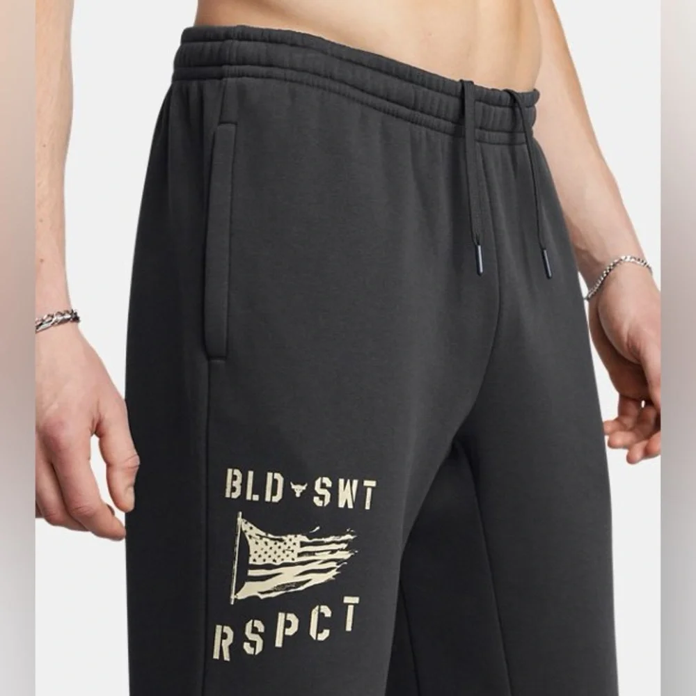 UA Project Rock Veterans Day Icon Fleece Pants - Picture 3 of 6